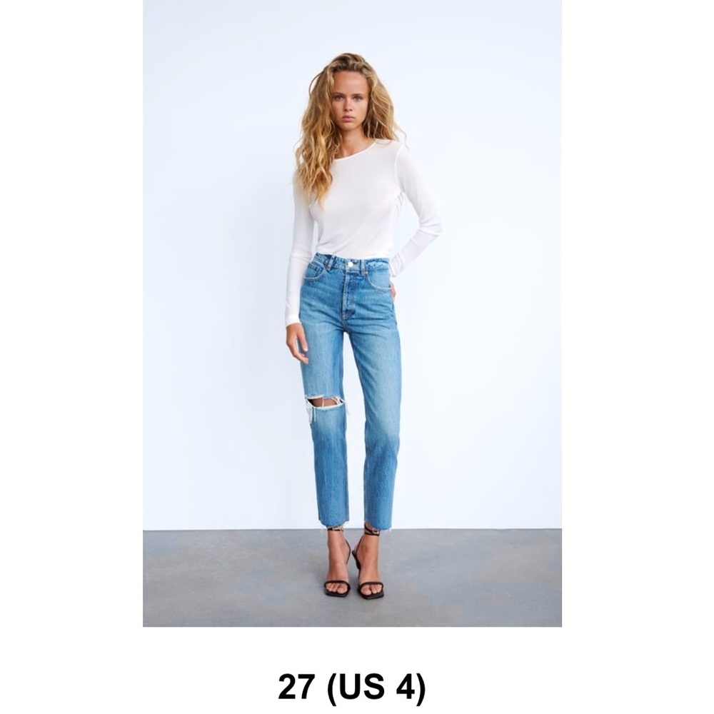 Zara -straight jeans high rise ripped.